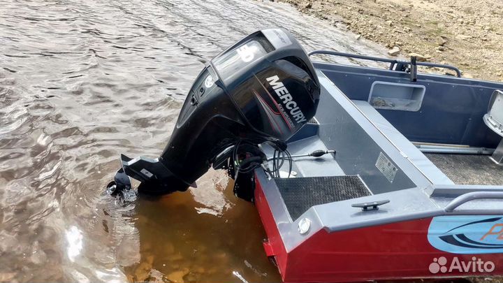 Моторная лодка