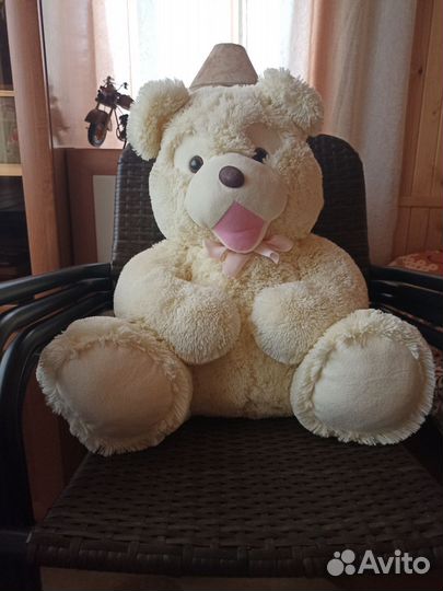 Плюшевый медведь. Состояние нового. 70 см