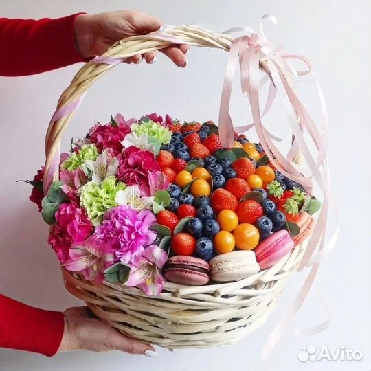 Съедобные букеты для женщин, девушек