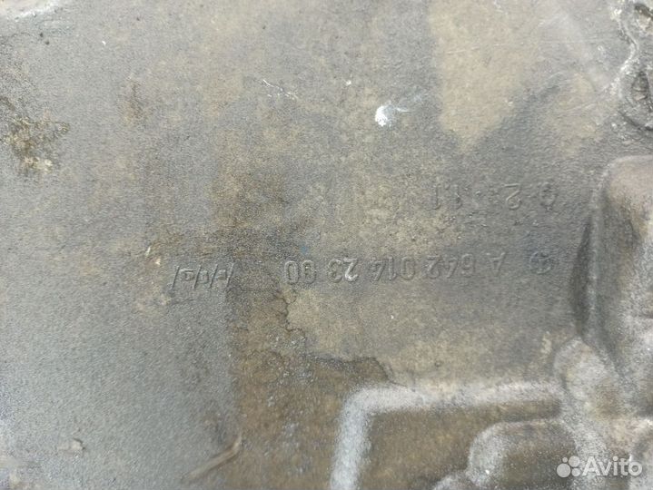 Поддон двигателя Мерседес