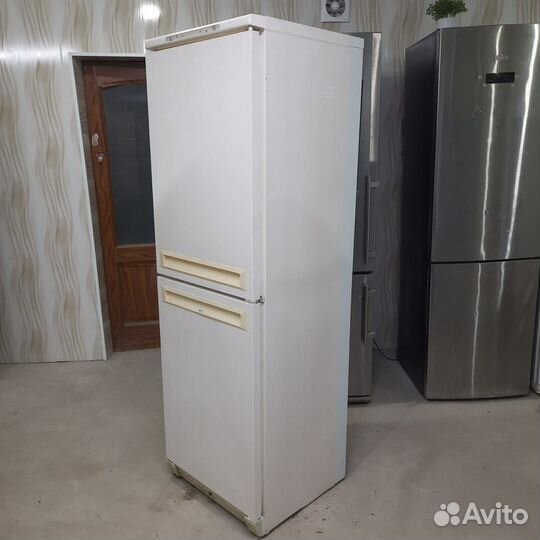 Холодильник бу с большой морозильной камерой