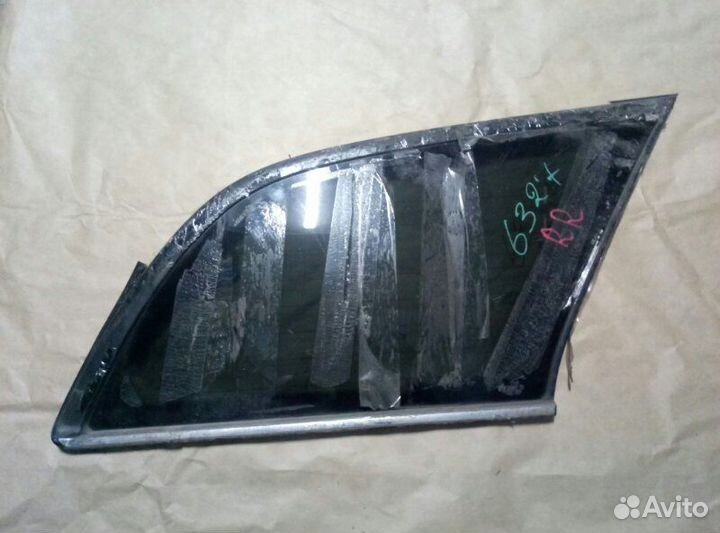 Стекло боковое (собачник) заднее правое Toyota