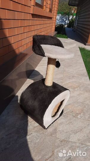 Домик-когтеточка для кота