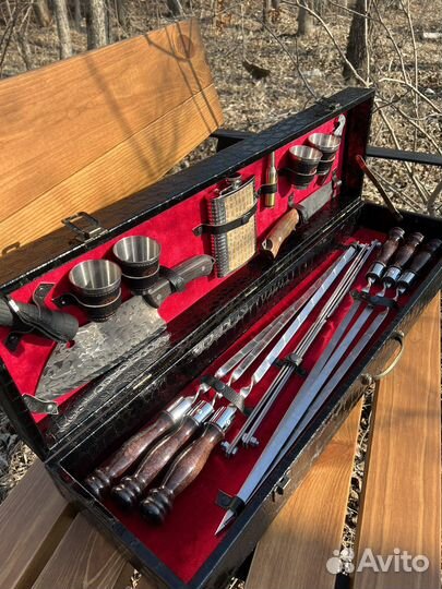 Подарочный шашлычный набор шампуров в кейсе