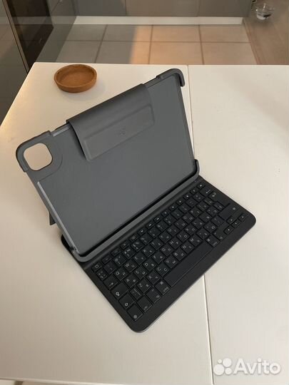 Kлавиатуpа Logitech Slim Fоliо Рrо iPаd Prо 11
