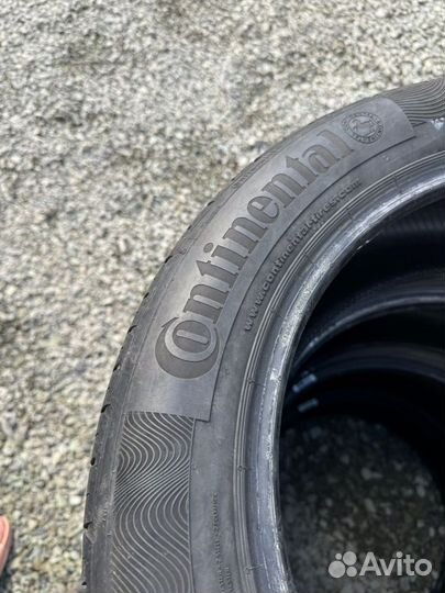 Continental ContiPremiumContact 5 215/55 R17 94W