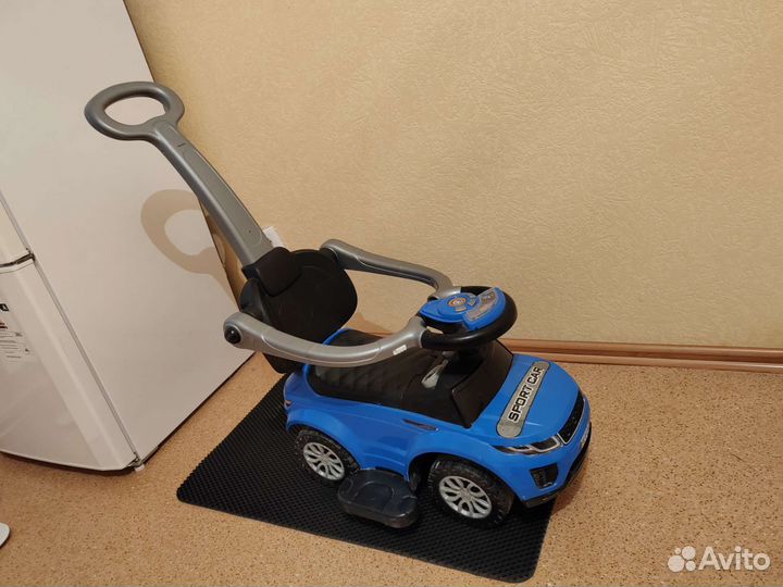 Машинка-каталка