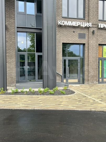 Торговое помещение на трафике 104 м²