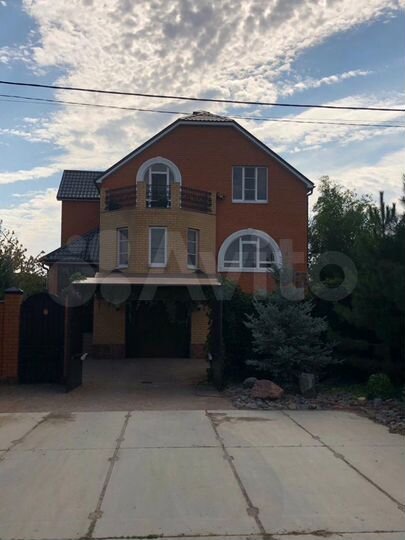 Дом 236,7 м² на участке 12 сот.