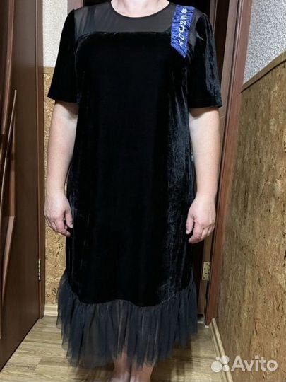 Бархатное черное платье