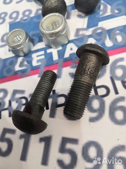 Болт клепка 32