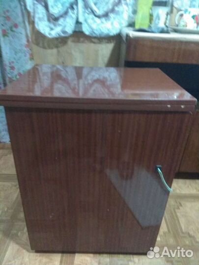 Швейная машина тумба