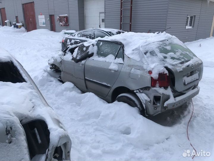 Разбор Toyota corolla 120 запчасти