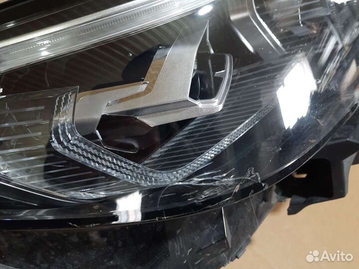 Фара правая Bmw x7 g07 led с дефектом