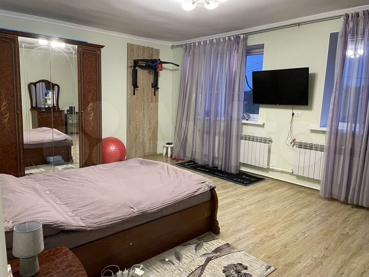 Дом 147,7 м² на участке 15 сот.