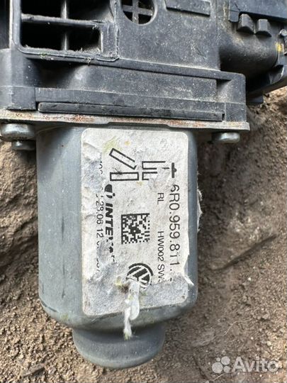 Моторчик стеклоподъёмника задний левый Volkswagen