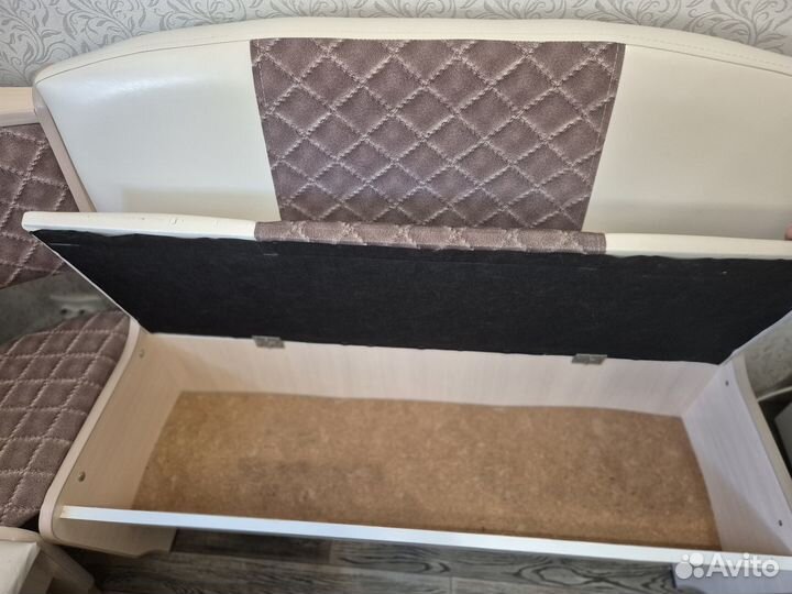 Кухонный уголок универсальный