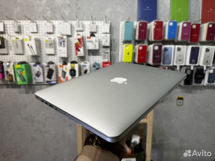 MacBook Pro 13 Retina 2013 (i5/4/128) идеал