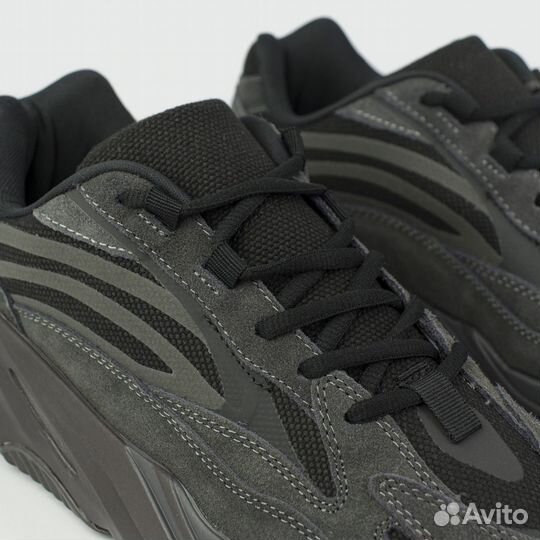 Кроссовки Adidas Yeezy Boost 700 v2 Vanta