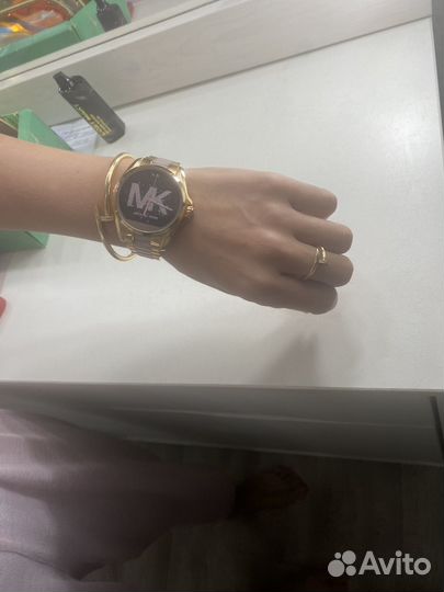 Смарт часы michael kors