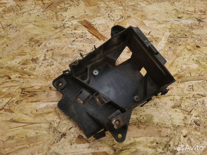 Пластик акб Yamaha XVS Drag Star 400 / 650 Classic