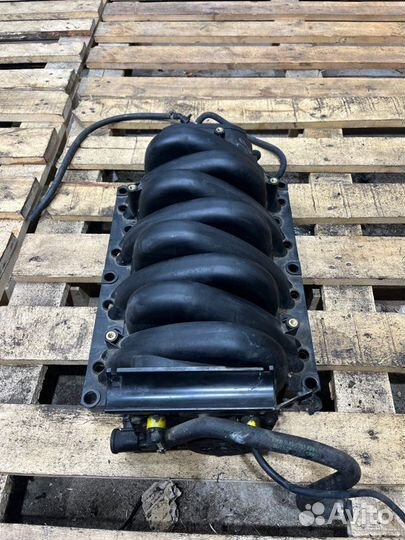 Коллектор впускной Bmw 7 E38 M62B35 1999