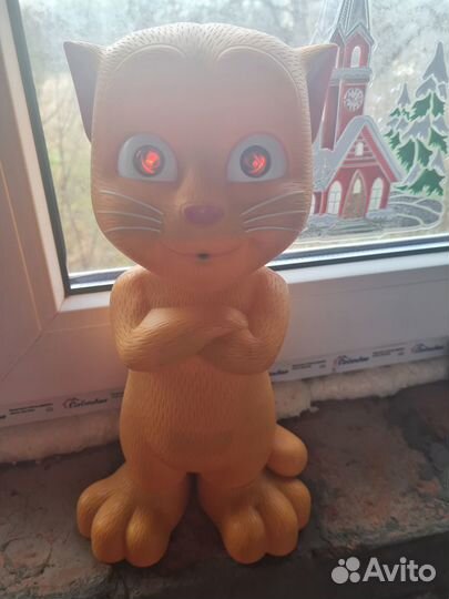 Кот рыжий, музыкальный, говорящий