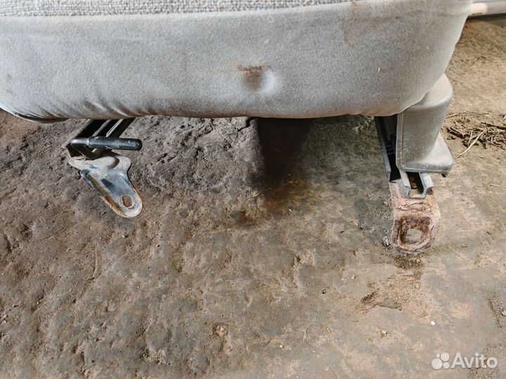 Передние сиденья opel frontera