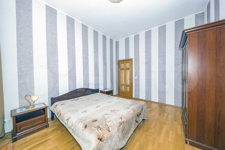3-к. квартира, 120 м², 3/6 эт.