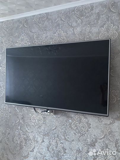 Телевизор LG smart tv 55