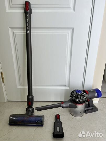 Пылесос Dyson v7