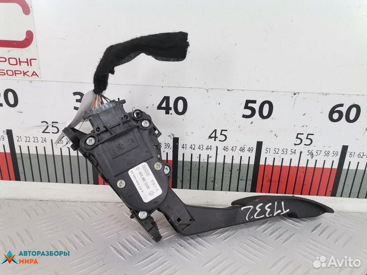 Педаль Dacia Sandero 2009 6001548477