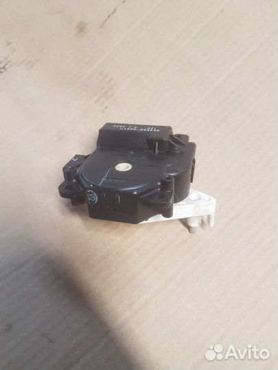 Моторчик заслонки печки Honda Accord 2007