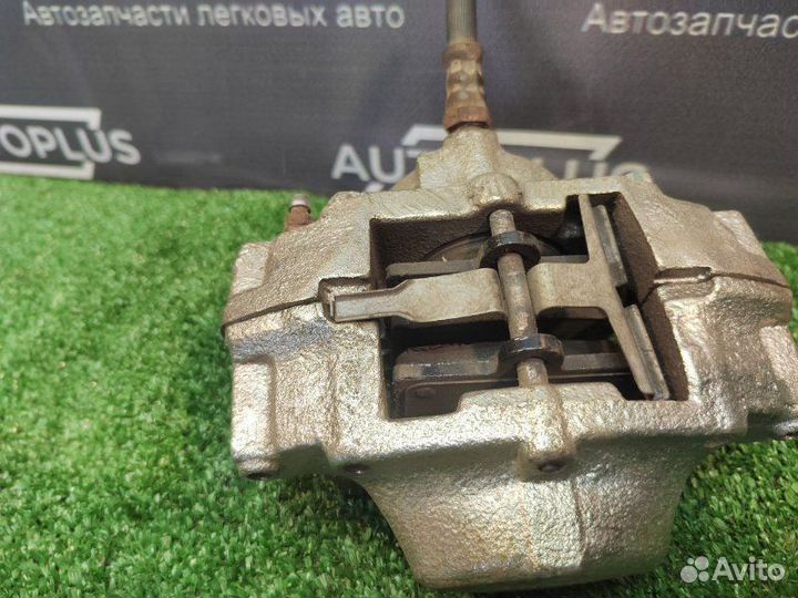 Суппорт задний левый Mercedes Benz C 230 2.3 M