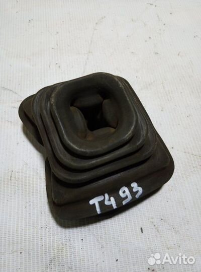 Пыльник рычага кпп Volkswagen Transporter Т4 1