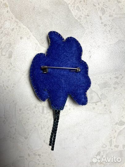 Брошь ирис ручной работы
