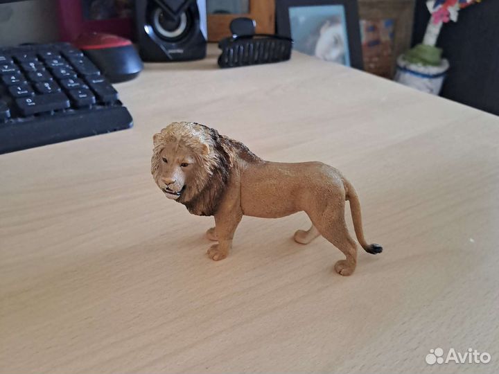 Фигурка Льва Schleich