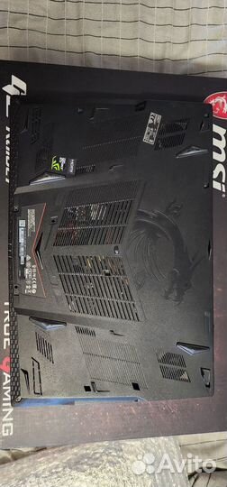 Ноутбук msi ge73 7RF i7 7700hq gtx 1070