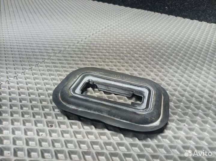 Уплотнитель Bmw X5 E70 N57D30 2012