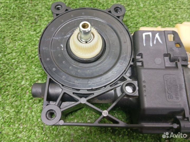 Моторчик стеклоочистителя передний левый Ford Kuga