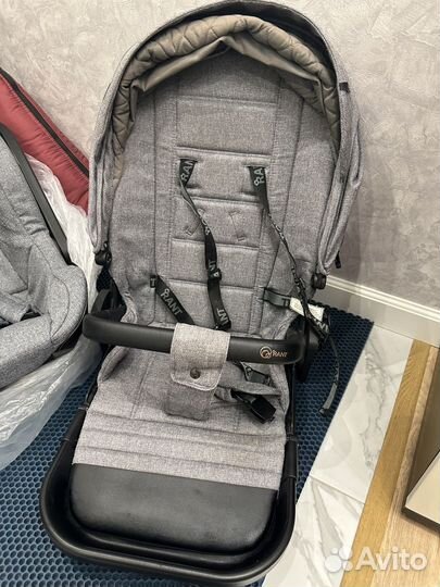 Коляска детская универсальная 3 в 1