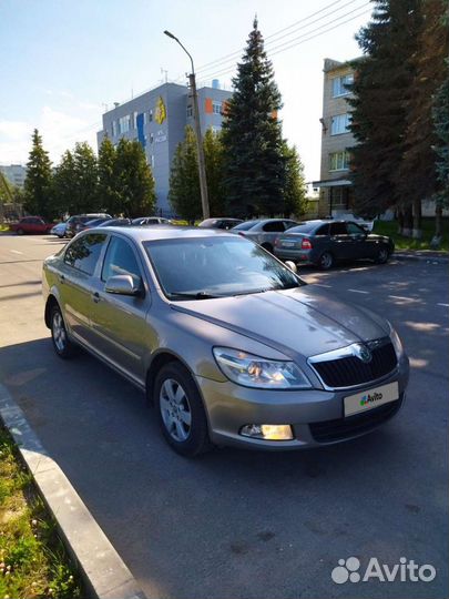 Skoda Octavia 1.6 AT, 2011, 134 000 км