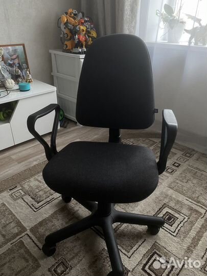 Компьютерное кресло