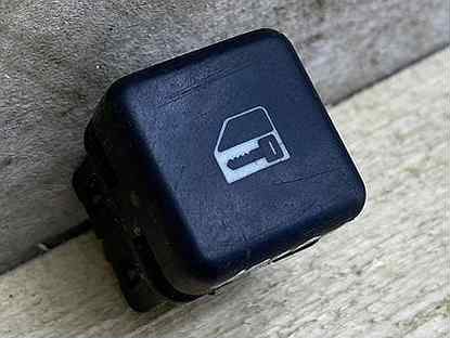 Кнопка центрального замка BMW E39 E38