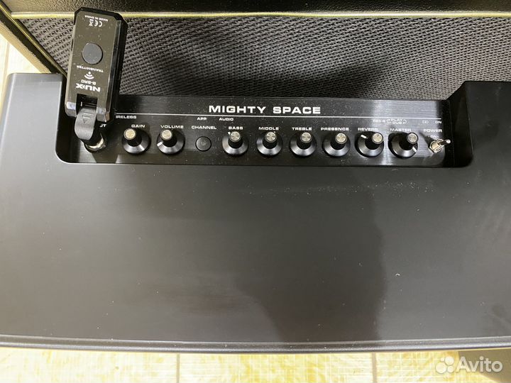 Nux Mighty Space комбоусилитель