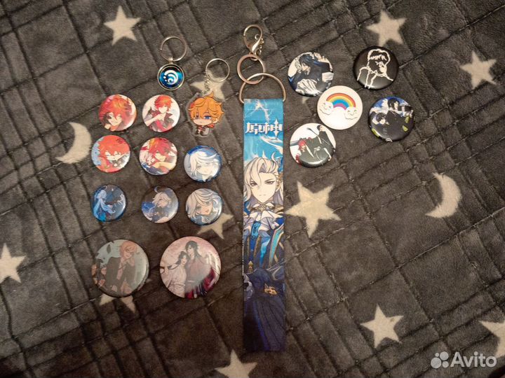 Значки, брелки