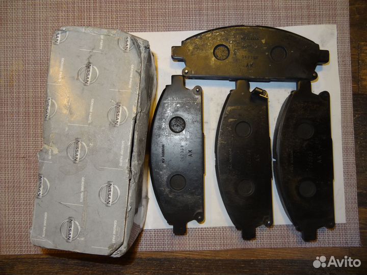 Тормозные колодки NIssan x trail