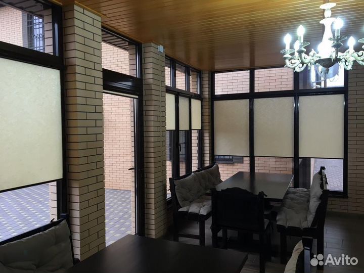 Рулонные шторы в коробе