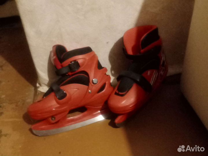Коньки хоккейные 34-37 раздвижные,без чехлов