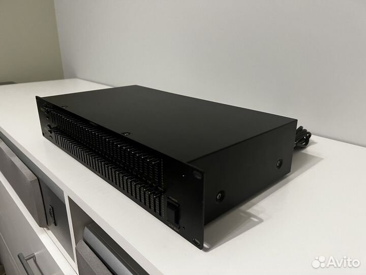 Эквалайзер yamaxa Q2031B новый